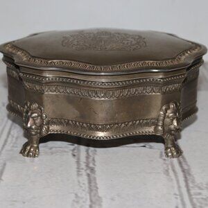 🦁 Vintage Ornate Metal Jewelry Box ✨ Regal Crest • Lion-Paw Legs •